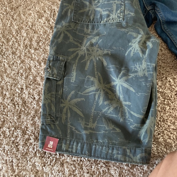 Bundle of boy size 18R clothes - Picture 7 of 8